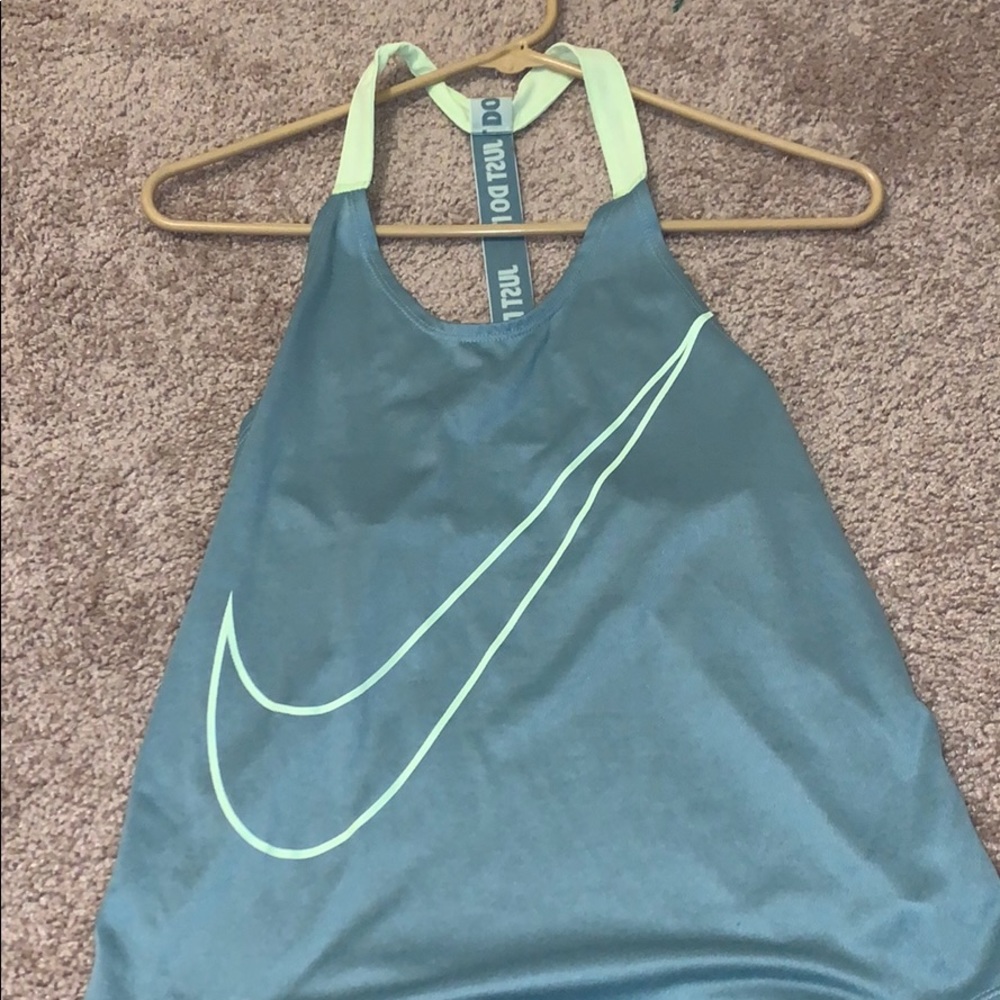 Workout tee